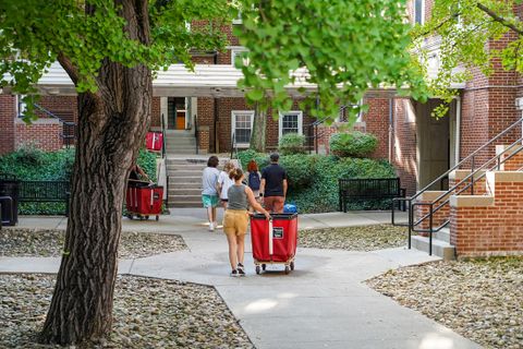 boreman hall courtyard during move in